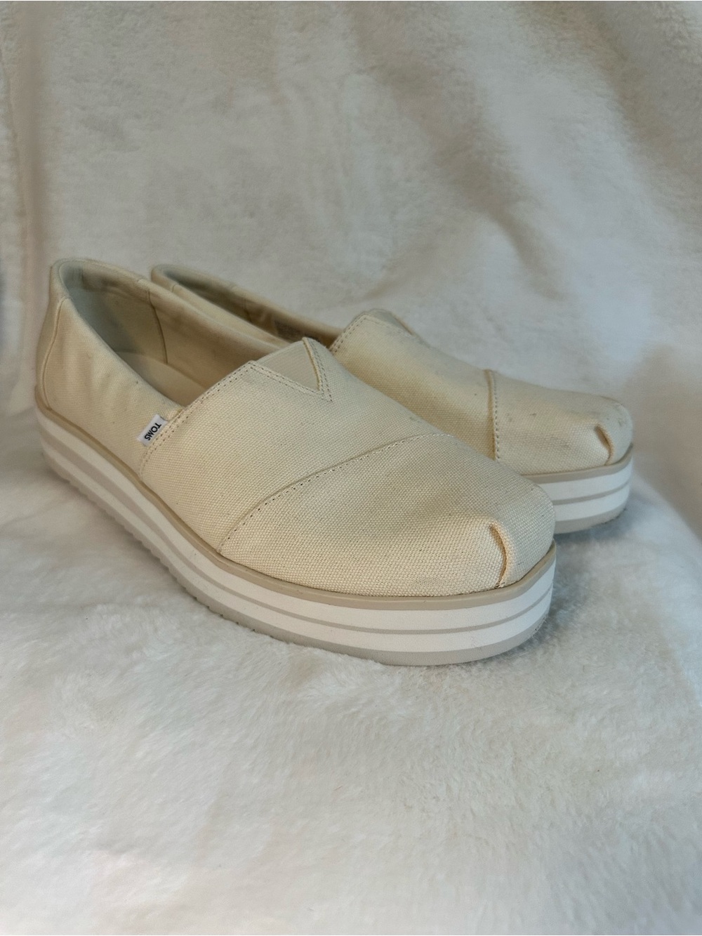 TOMS Cream Canvas Platform Slip-On Mules